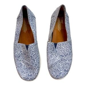🆕 TOMS Women's denim Blue leather Slip-On/ fashion sneaker Shoes size 9 wide